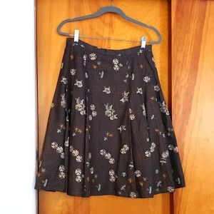 Anne Klein Embroidered Skirt - size 8